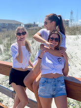 Load image into Gallery viewer, The ShotGunning Crab